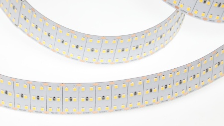Светодиодная лента Lux Class, 2835, 480 led/m, трехрядная, day white, 24V, 40W/m, IP20, X09
